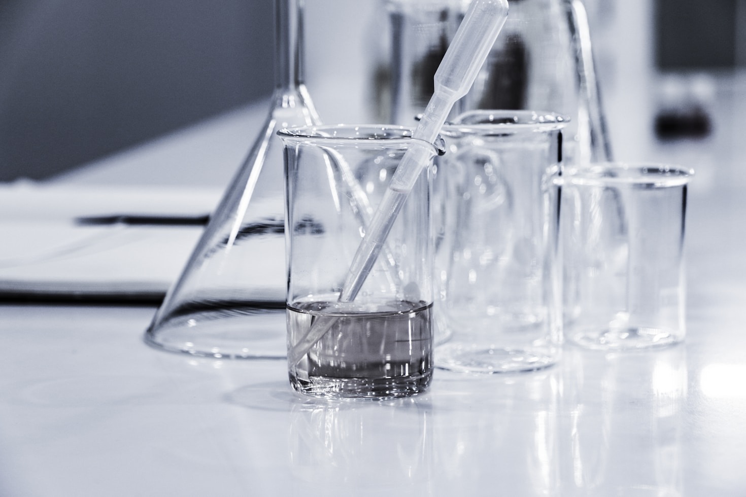 Understanding the Core of Scientific Intermediation